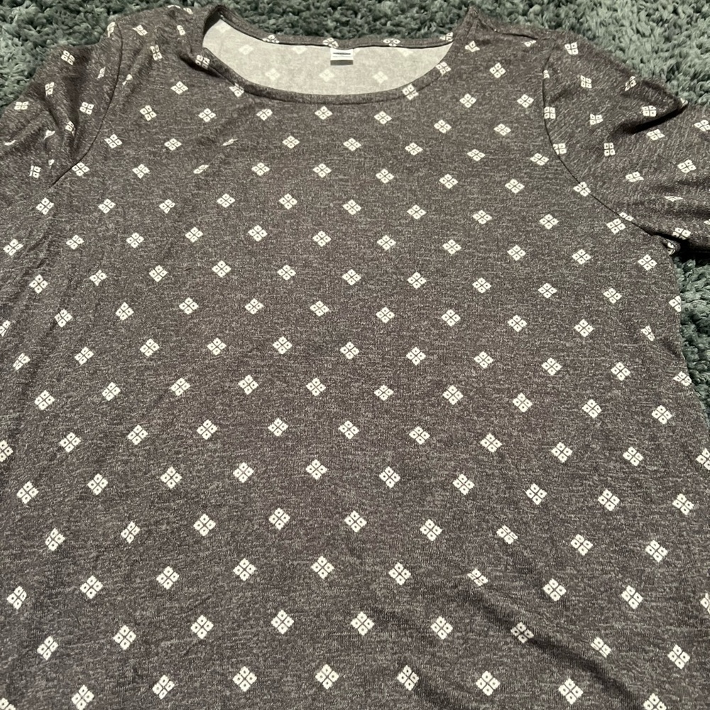 Ladies Old Navy long sleeve shirt